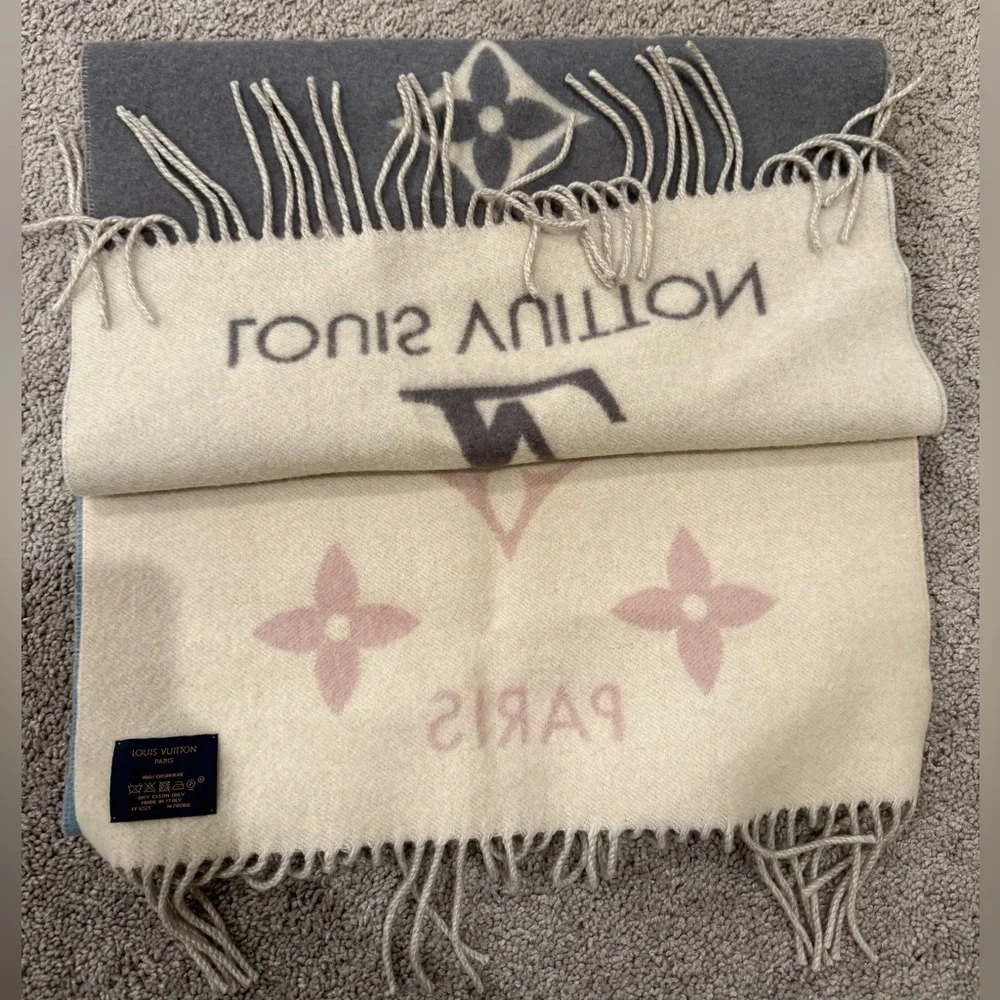 Louis Vuitton Reykjavik Gradient Scarf - Picture 2 of 4
